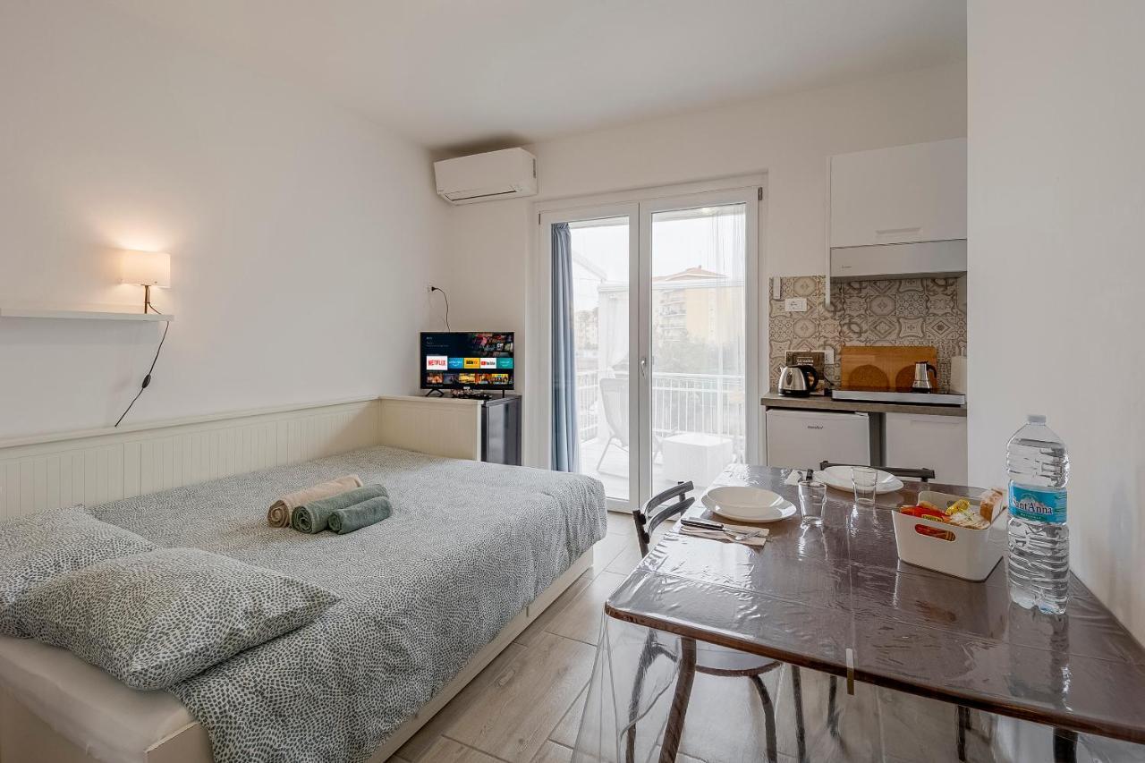 Il Gattino Di Porto - Apt 6 - Monolocale Terrazzo Piscina Imperia Exterior foto